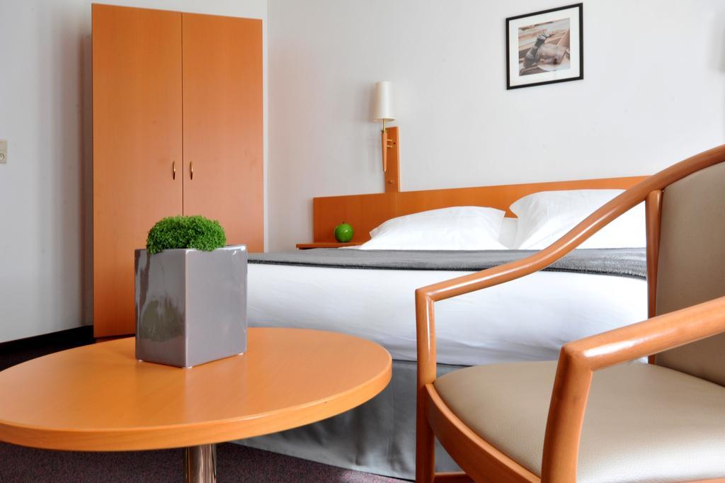 טהאו Hotel Du Perron חדר תמונה